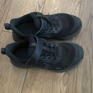 Great condition Nike boy 13.5